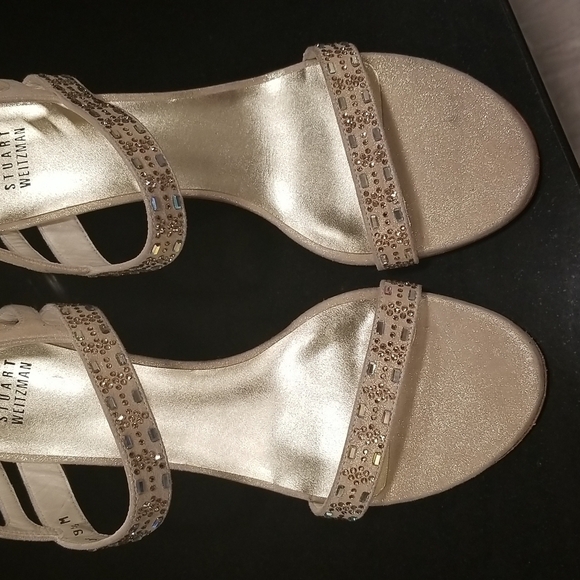 đź’•STUART WEITZMANđź’• Fireplace Sandal Ankle Strap Heels Light Gold Jewels 9.5 - Picture 8 of 16